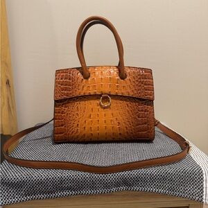 Chic Tan Crocodile Pattern Satchel